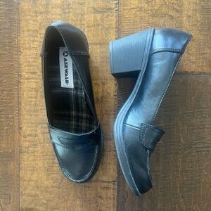 Vintage 90s/Y2K Black Airwalk Penny Loafer Chunky Black Platform Heels Size 8